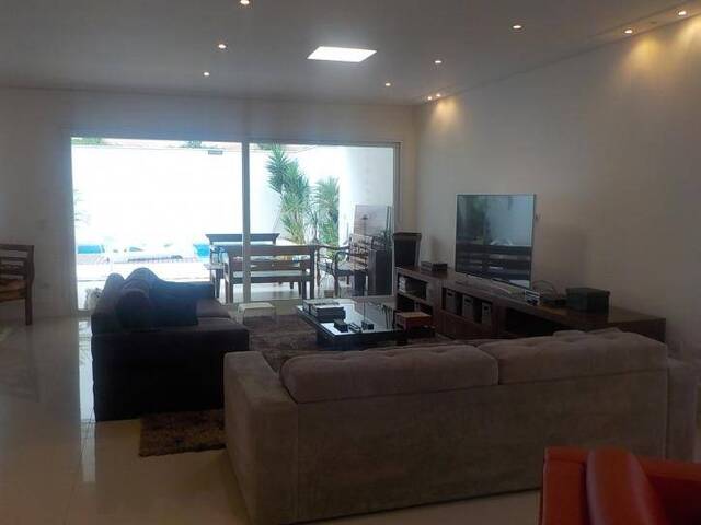 Casa para Venda em Santana de Parnaíba - 3