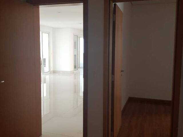 Apartamento para Venda em Santana de Parnaíba - 4