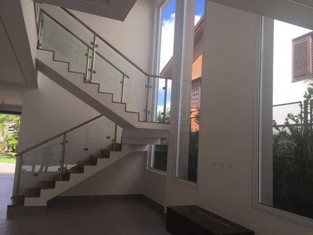 Casa para Venda em Santana de Parnaíba - 5