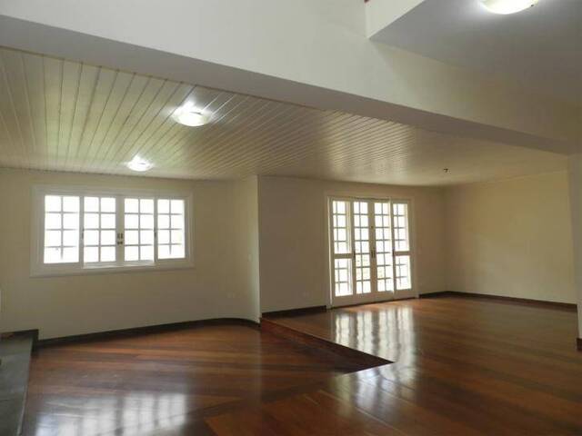 Casa para Venda em Santana de Parnaíba - 5