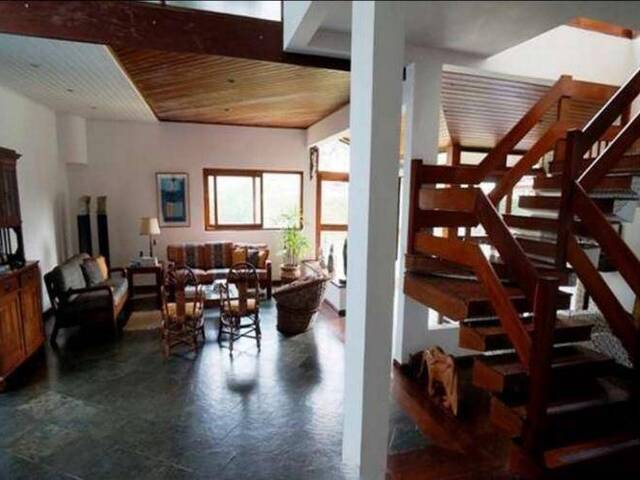 Casa para Venda em Santana de Parnaíba - 5