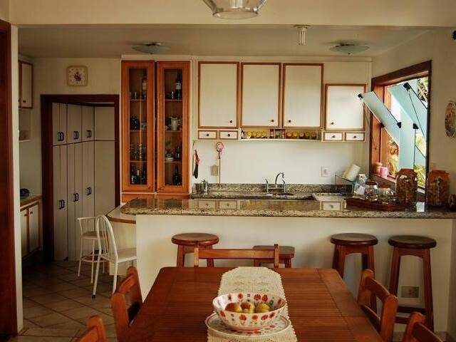 Casa para Venda em Santana de Parnaíba - 3