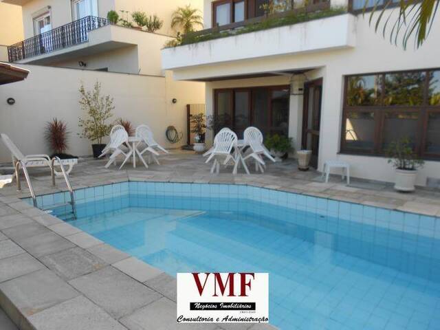 Casa para Venda em Santana de Parnaíba - 2