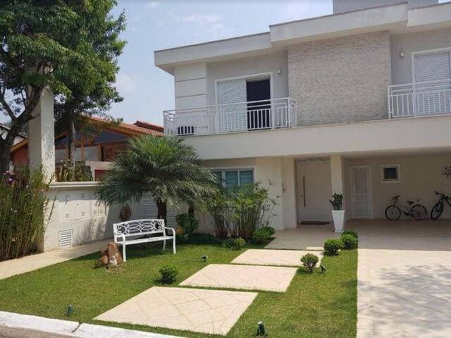 Casa para Venda em Santana de Parnaíba - 2