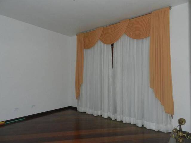 Casa para Locação em Santana de Parnaíba - 4