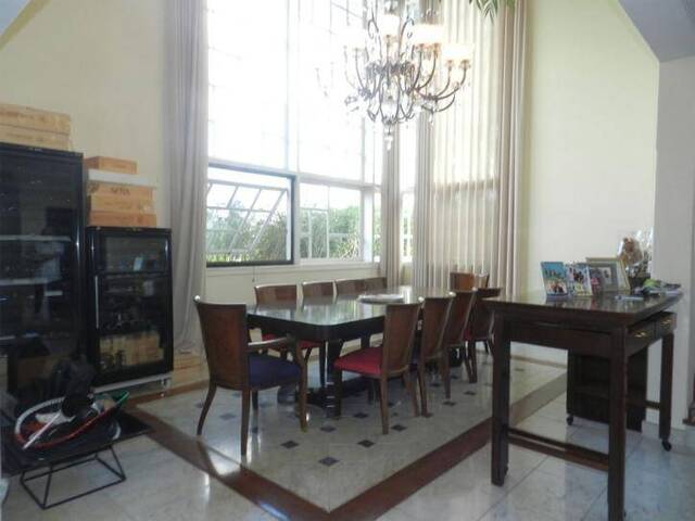 Casa para Venda em Santana de Parnaíba - 2