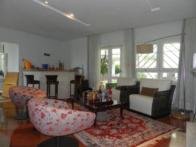 Casa para Venda em Santana de Parnaíba - 4