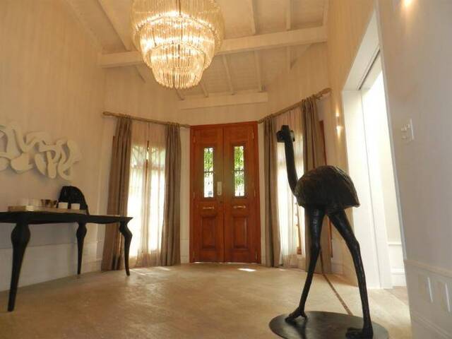 Casa para Venda em Santana de Parnaíba - 3