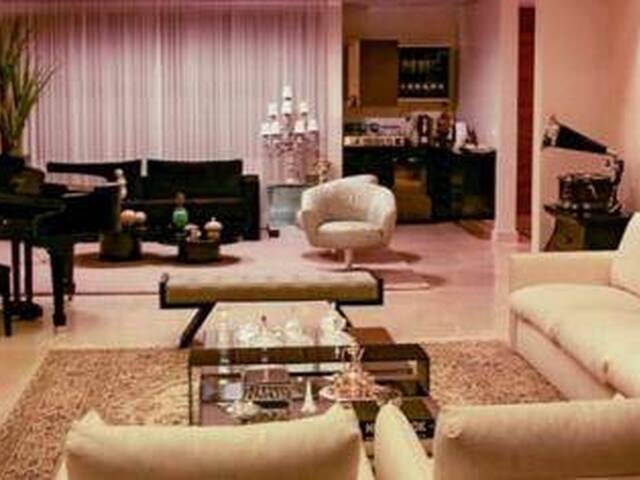 Casa para Venda em Santana de Parnaíba - 2