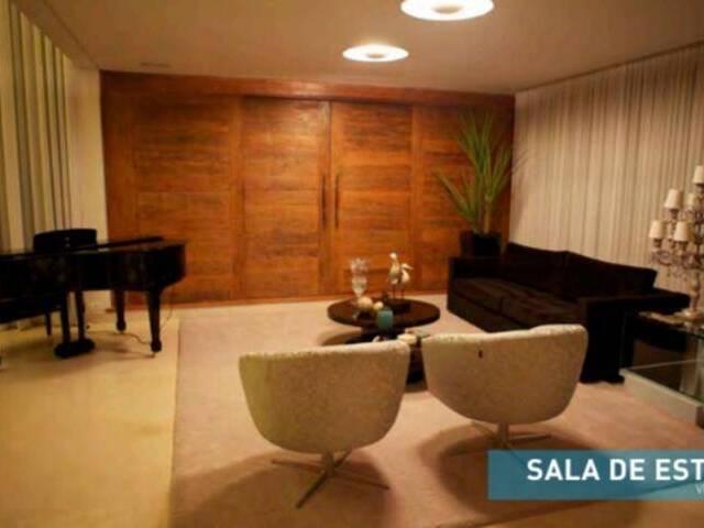 Casa para Venda em Santana de Parnaíba - 3