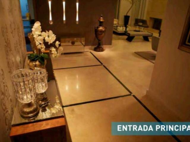 Casa para Venda em Santana de Parnaíba - 4