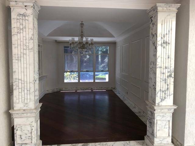 Casa para Venda em Santana de Parnaíba - 4