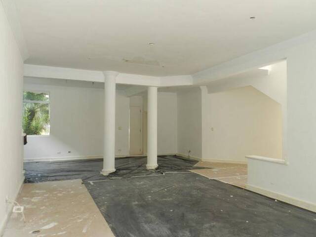 Casa para Venda em Santana de Parnaíba - 3