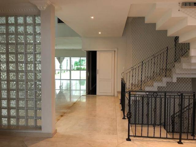 Casa para Venda em Santana de Parnaíba - 5