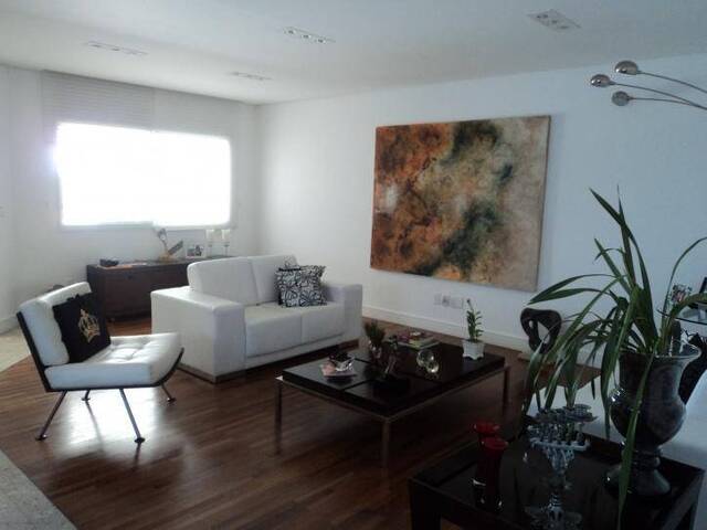 Casa para Venda em Santana de Parnaíba - 3