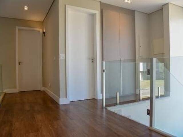 Casa para Venda em Santana de Parnaíba - 3