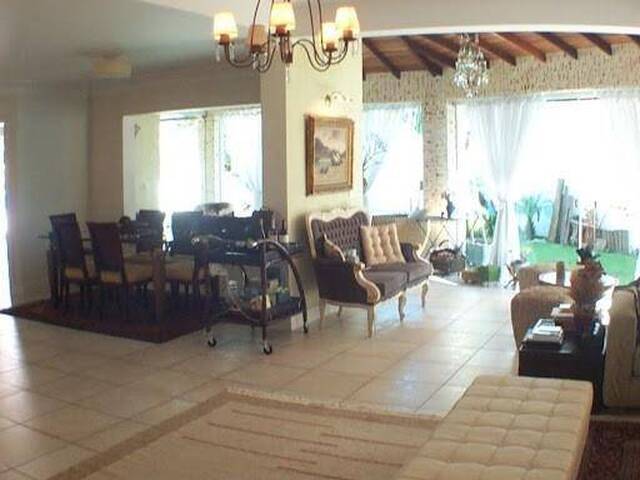 Casa para Venda em Santana de Parnaíba - 2