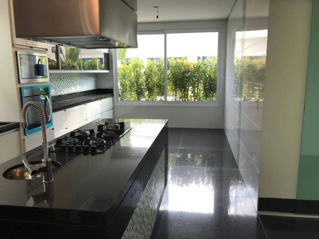 Casa para Venda em Santana de Parnaíba - 5