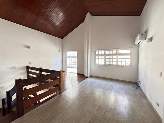 Casa para Venda em Santana de Parnaíba - 3