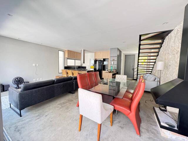 Casa para Venda em Santana de Parnaíba - 4