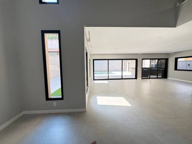 #8238 - Casa para Venda em Santana de Parnaíba - SP