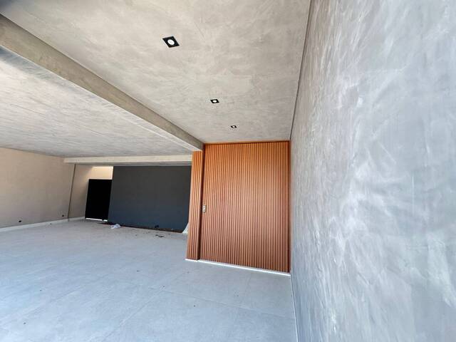 Casa para Venda em Santana de Parnaíba - 5