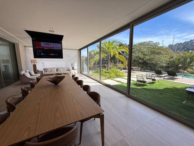 Casa para Venda em Santana de Parnaíba - 5