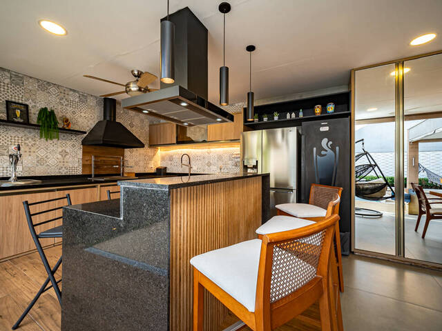 Casa para Venda em Santana de Parnaíba - 2