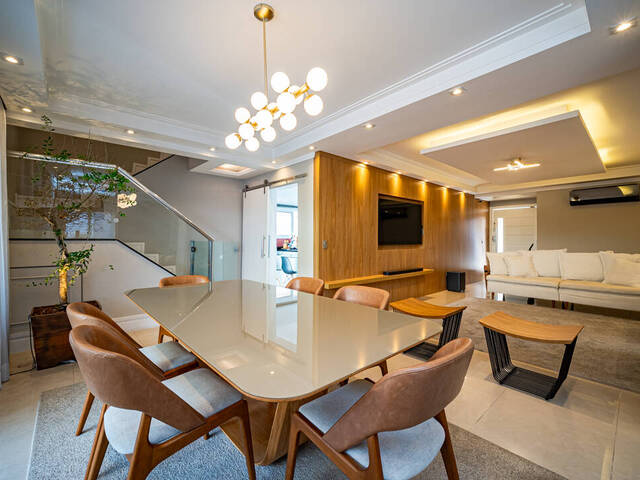 Casa para Venda em Santana de Parnaíba - 4