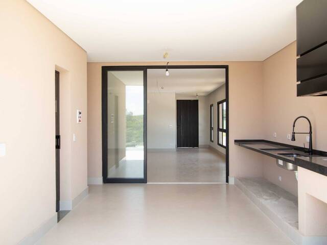 Casa para Venda em Santana de Parnaíba - 5