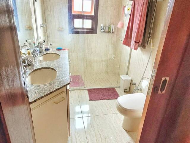 Casa para Venda em Santana de Parnaíba - 5