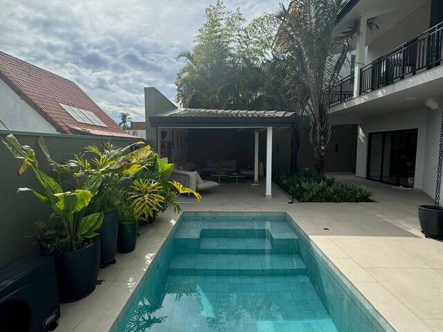 #8263 - Casa para Venda em Santana de Parnaíba - SP