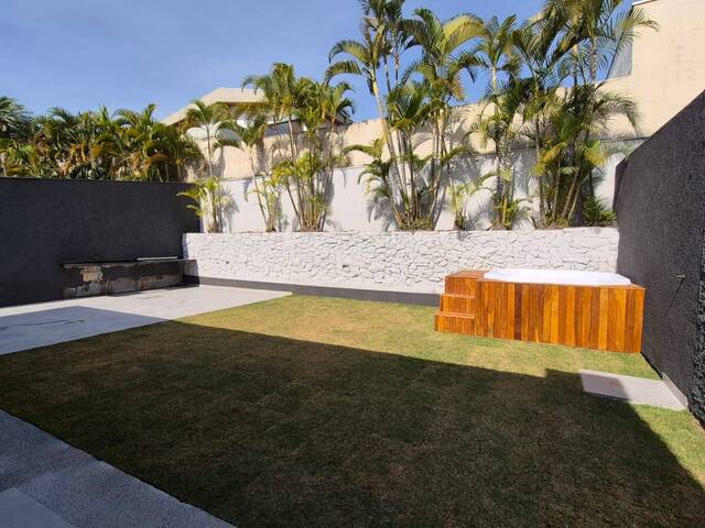Casa para Venda em Santana de Parnaíba - 3
