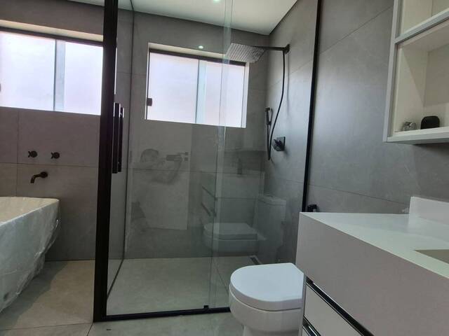 Casa para Venda em Santana de Parnaíba - 5