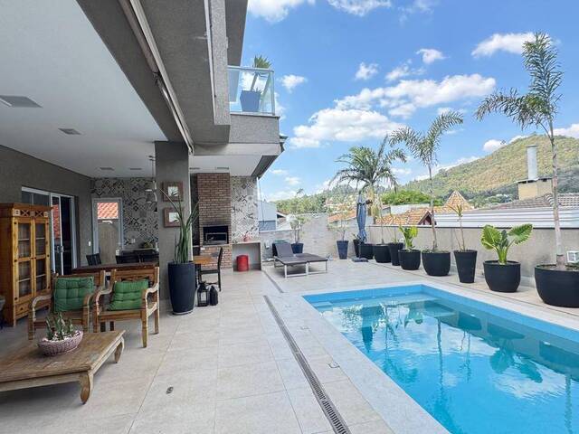 #8277 - Casa para Venda em Santana de Parnaíba - SP