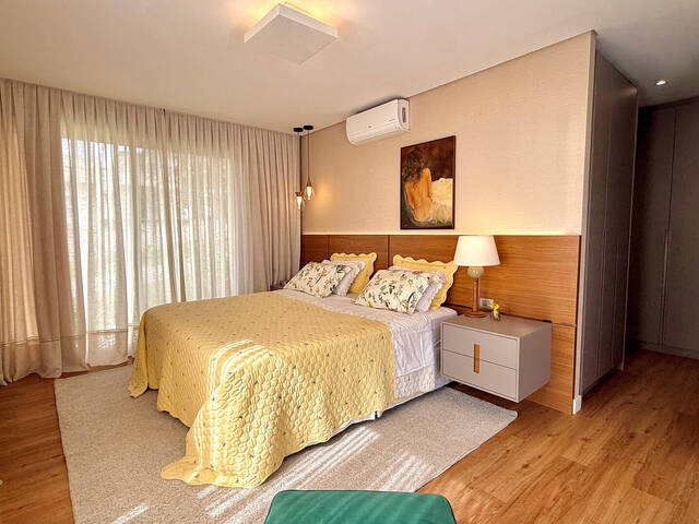 Casa para Venda em Santana de Parnaíba - 4