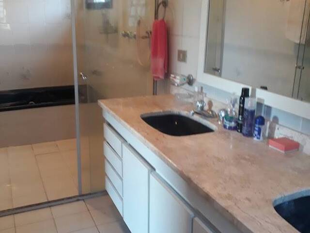 Casa para Venda em Santana de Parnaíba - 4