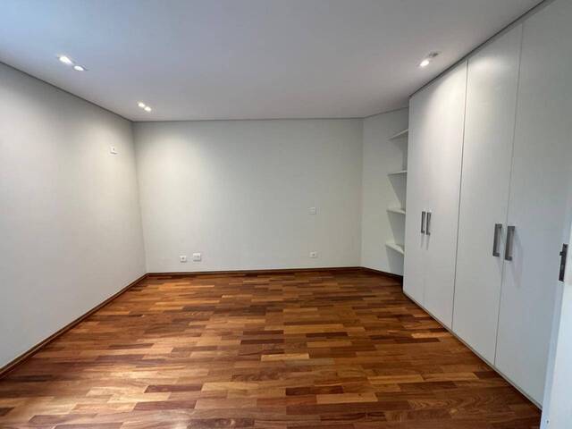 #8299 - Casa para Venda em Santana de Parnaíba - SP