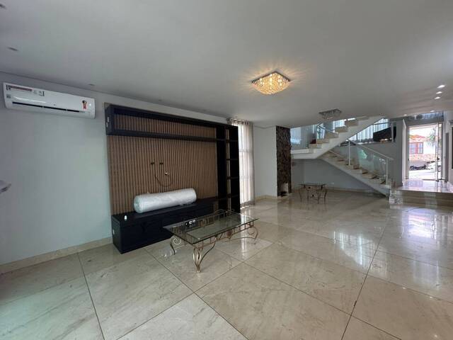 #8303 - Casa para Locação em Santana de Parnaíba - SP - 1