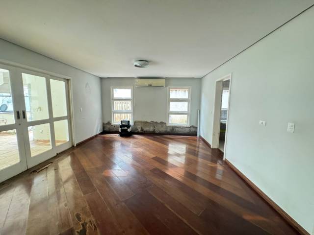 #8307 - Casa para Venda em Santana de Parnaíba - SP - 2