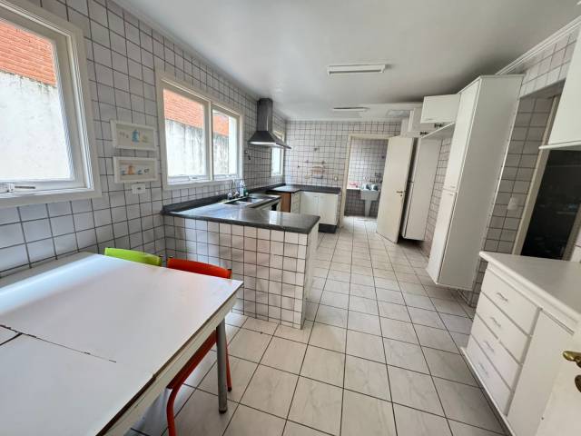 Casa para Venda em Santana de Parnaíba - 4