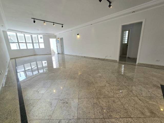 #8310 - Casa para Venda em Santana de Parnaíba - SP