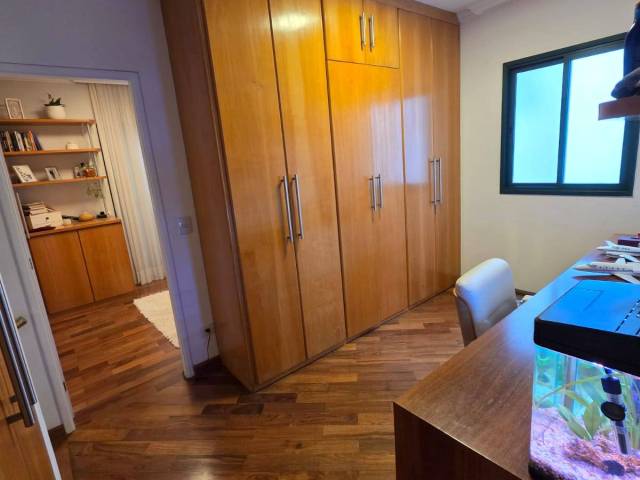 Casa para Venda em Santana de Parnaíba - 4