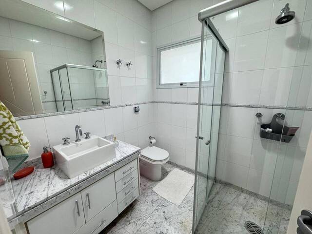 Casa para Venda em Santana de Parnaíba - 5