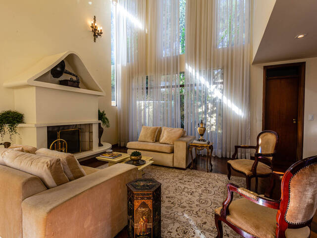 Casa para Venda em Santana de Parnaíba - 3