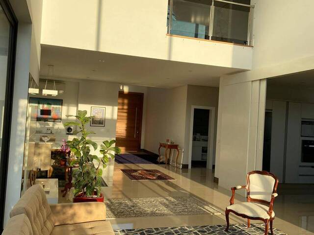 Casa para Venda em Santana de Parnaíba - 5