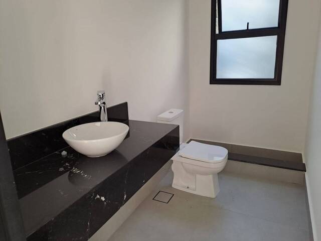 Casa para Venda em Santana de Parnaíba - 4