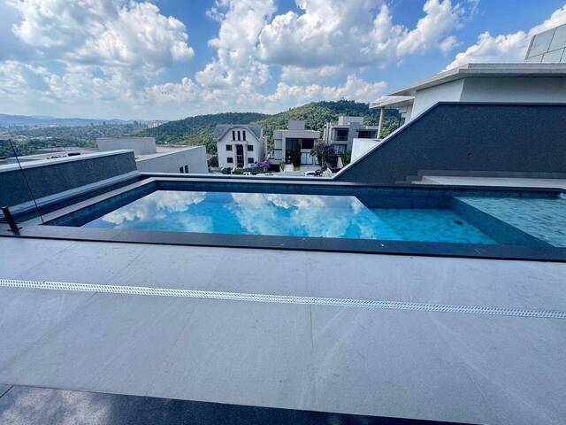 Casa para Venda em Santana de Parnaíba - 2