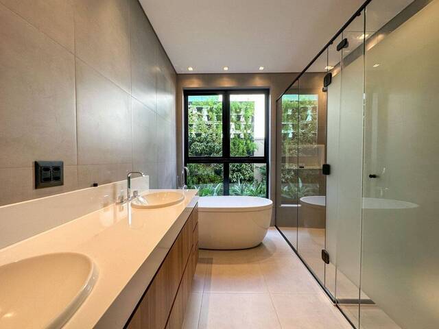 Casa para Venda em Santana de Parnaíba - 5