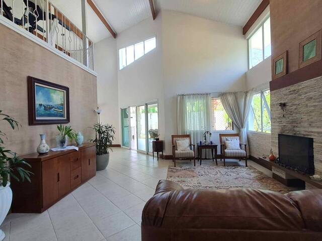 Casa para Venda em Santana de Parnaíba - 5